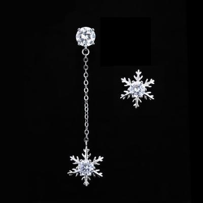 China 925 Sterling Silver Wholesale Cute Snow Stud Earrings For Women Jewelry Fashion Elegant Wedding Earrings for sale