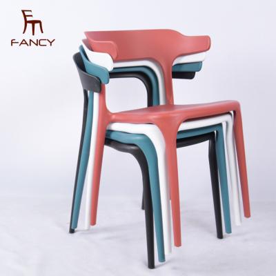 China Available Full Sales PP Bulk Cheap Nordic Design Armchair High Quality Stackable Plastic Chairs for sale