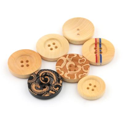 China Sustainable Wholesale DIY 4 Hole Buttons Wooden Button Nature Color Clothes Sew Buttons for sale