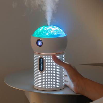 China Car Portable USB Power Cool Mist Mini Humidifier Free Spin Rechargeable Small Projection for sale