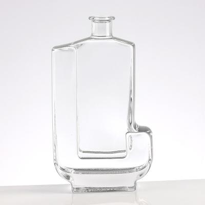 China OEM 200ml Glass Spirit Bottle Glass Beverage Bottle With Cork Spirit Wine Glass Bottle for sale