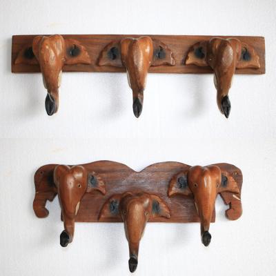 China Nordic Simple Sustainable Rattan Solid Wooden Animal Wall Decoration Hook for sale