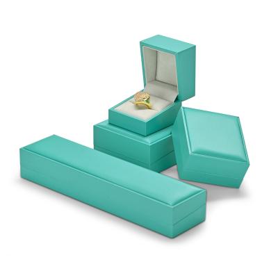 China Jewelry Display FANXI China New Product Jewelry Box Ring Holder Pendant Boxes With Custom Logo For Gift Jewelry Box Packaging for sale