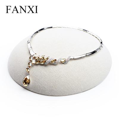 China Fashion Semi-Round Shape Beige Canvas Necklace Bracelet Exhibitor Stand FANXI Chinese Factory Supplier Shop Organizer Simple Beige Linen Necklace Bracelet Stand Custom Prop Display Stand For Shop Organizers jewelry for sale