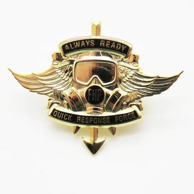 China Custom Europe Fashional Popular Hard Enamel Lapel Pins Design Soft Enamel Badge for sale