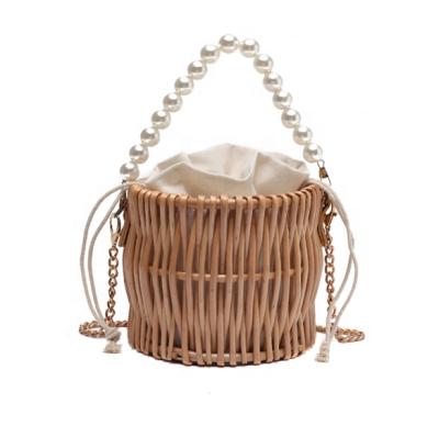 China 2021 New Fashion Design Beach Summer Elegant Women Pearl Handle Chain Cross - Body Armor Bucket Bag for sale