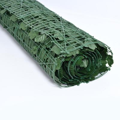 China For Patio 1*3 Simulation Fence Green Leaves Outdoor Garden Fence Wall Guardrail Decorative Sheets for sale