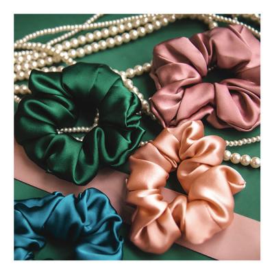 China Fashion / High Elasticity / Pretty Custom Mulberry Silk Scrunchie Silk Hair Rings Satin Hair Ties Silk Scrunchies for sale