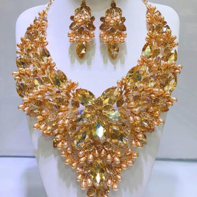 China Wholesale CLASSIC African Simple Design Women Gold Big Diamond Necklace Jewelry Sets New Fashion Accessory Fashion Designs for sale