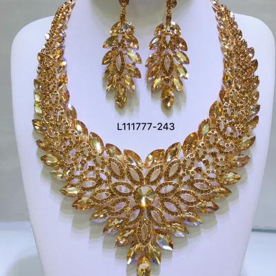 China Newest Big CLASSIC African Diamond Necklace Jewelry Sets For Women Wedding Party Indian Heavy Jewelry for sale