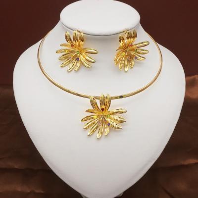 China CLASSIC Gold Color Luxury Dubai Jewelry Sets African Bridal Gifts Necklace Earrings Wedding And Loser Jewelry Set For Women for sale