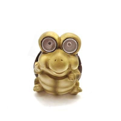 China Wholesale Gold Frog Europe Cement Frog Solar Powered Outdoor Led Garden Light Decor for sale