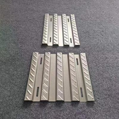 China Lightweight Metal Roof Walkway Pedal / Roof Anti Slip Board Slip Resistant And Weatherproof for sale