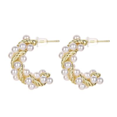 China Luxury Classic Vintage Pearl Hoop Earrings Silver Circle Hoop Women Jewelry Dress Accessories Pearl Earring for sale