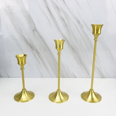 China Home Decoration Hot Amazon On The Candlestick Antique Wedding Metal Pillar Tapered Candlestick For Home Decoration Gold Candlestick Sconce for sale