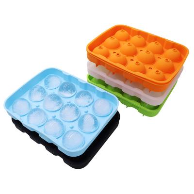 China Viable Big Size Ice Cube Maker Mold Container Scoop Silicone Ice Cube Tray With Lid for sale