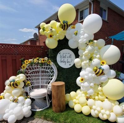 China Gift Toy Decoration Cute Cream Bee Latex Balloon Arch Garland Kit White Yellow For Birthday Gift Baby Shower Birthday Party Indoor Outdoor Decor for sale