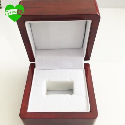 China Handmade Wholesale Championship Ring Jewelry Box Wooden Simple Wooden Display Box for sale