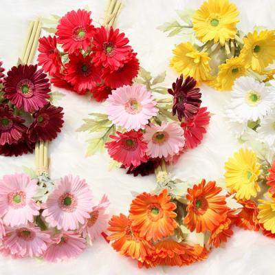 China Home decoration; Wholesale Wedding Decoration EN068 ENLAN Polyester Daisies Artificial Flowers Ties African Chrysanthemum Home Decor for sale