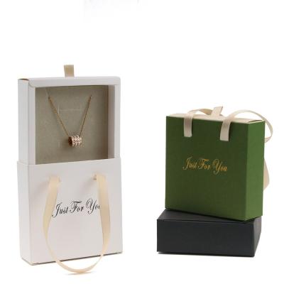 China Biodegradable Portable Green Jewelry Packing Gift Box Girl Necklace Slider Earrings Rings Bracelet Jewelry Boxes Storage for sale