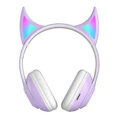 China Cute Cat Ear Design Over-Ear Headphone Over Ear Noise Canceling Headphones For Game With USB-C Charging Cable for sale