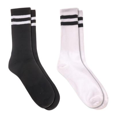 China Custom Popular Sports Couples Bars Sports Both Knocks Spring Summer Mens Customizable White Black Basketball Crew Socks for sale