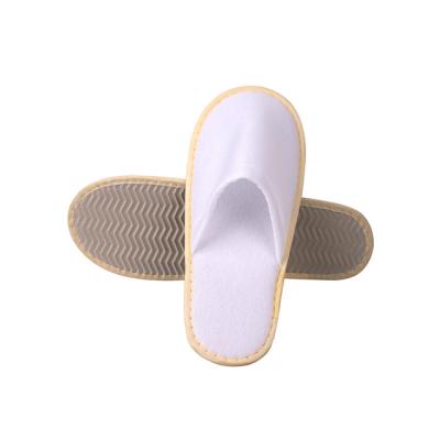 China Sustainable Wholesale Of Star Rated Hotel Supplies , Nonwoven Disposable Slippers for sale