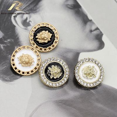 China Viable Factory Direct Sale Plating Metal Lion Logo Round Shank Zinc Alloy Sewing Buttons For Clothing for sale