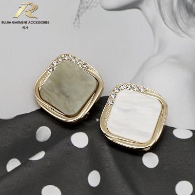 China Sustainable Fashionable Design Square Plating Zinc Alloy Metal Leg Sewing Buttons For Clothing for sale