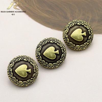 China High Quality Viable Peach Hearts Design 15mm Metal Zinc Alloy Sewing Button For Clothing for sale