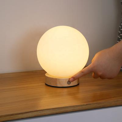 China Base Modern Natural Side Wood Table Lamp USB LED Glass Ball Lamp Globe Moon Lamp Fill Desk Light for sale