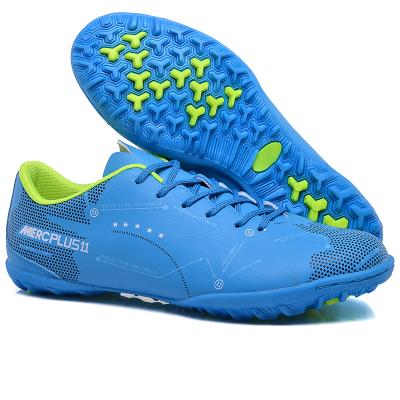 China 2020 Hot Cheap Mens Soccer Shoes Football Boots Outdoor for sale