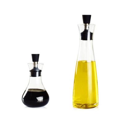 China Olive Oil Bottle With Silver Color Spout Glass Salad Dressing Bottle Easy Life Microwavable Kitchen Large Capacity For Kitchen for sale