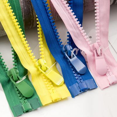 China Auto Lock Customized High Quality Plastic 3#5#8#10 Zipper For Garment Large End Teeth/Open End Big Teeth Plastic Zippers for sale