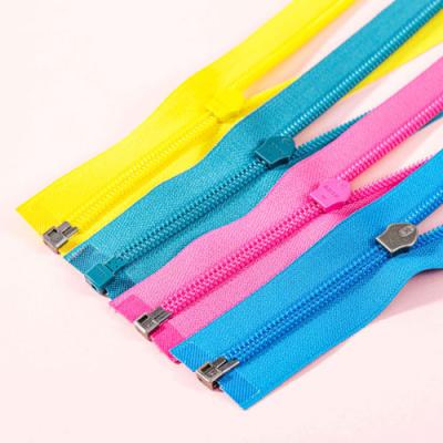 China Durable Custom Length Zipper #3 #5 Waterproof Separable Anti Water Zipper For Sale for sale