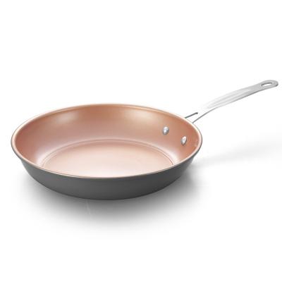 China Minimalist 28cm Non Stick Carbon Steel Frying Pan For Gas Or Induction Cooking for sale