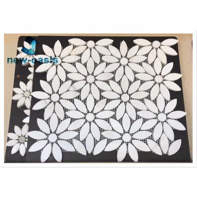 China Pure white marble flower design mosaic en venta