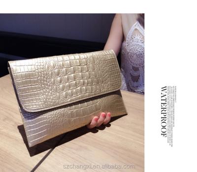 China Clutch Fashion Leather Wrap Clutch With Drop Chain Chain Shoulder Strap for sale