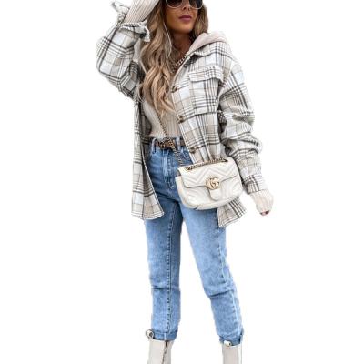 China Anti-wrinkle winter spring designed warm plaid long sleeve women shirt coat with attachable hood for sale