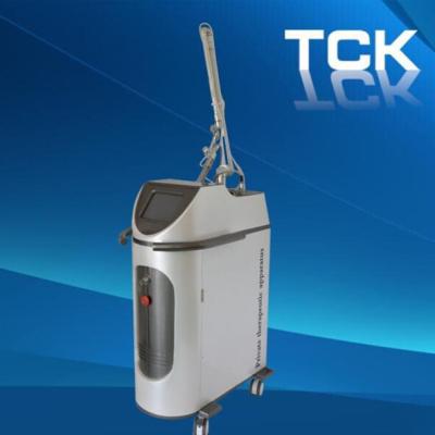 China Fractional co2 laser Vaginal Tightening Machine with Aluminum case for sale