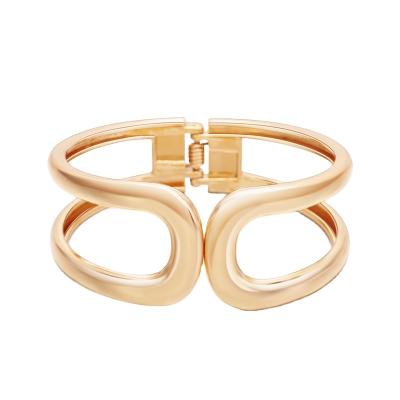 China New Arrival Trendy Gold Trendy Geometry Hollow Out Ring Shaped Cuff Bracelets For Women Jewelry for sale