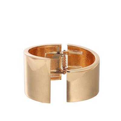 China TRENDY Fashion Asymmetry Gold Mirror Polished Shine Women Jewelry Cuff Bracelet Zinc Alloy Bangle For Ladies Gift for sale