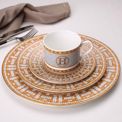 China Stocked Bone China Dinner Plates Ceramic Dishes Beige Home Dinnerware Sets for sale