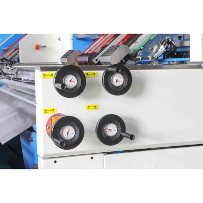 China Volledig Automatische de Machine Hoge Precisie 2200mm van de Fluitlaminering voor het Kleven van Golfkarton en Karton Te koop