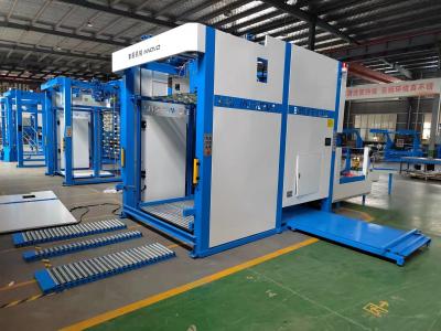 China Flip Flop Pallets Auto Stacker Machine For Corrugated Cardboard Together With Flute Laminator for sale