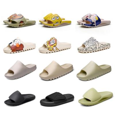 China Trend Original Brand Logo Kid Custom Made Yeezy Fashion Slides Sandal Shoes Summer Men Slip Non-slip Yezzy Slippers Made in China for sale