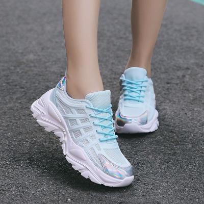 China 2021 lightweight non-slip sports shoes for women and ladies sneakers outdoor summer knit lightweight fabric ladies sports shoes women sneakers for sale