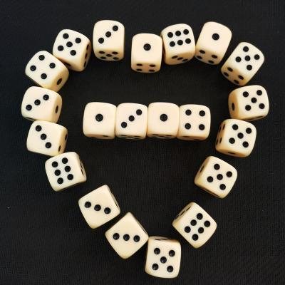 China 9mm D 6 White Acrylic Tooth Dice With Black Dot Custom Acrylic Multi-sided Casino Gambling Dice /sexy Dice Manufacturers Sale for sale