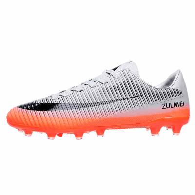 China 2020 New Arrival Rubber Hot Sale Soccer Shoes Wear Resistant Training Shoes Soccer Shoes for sale