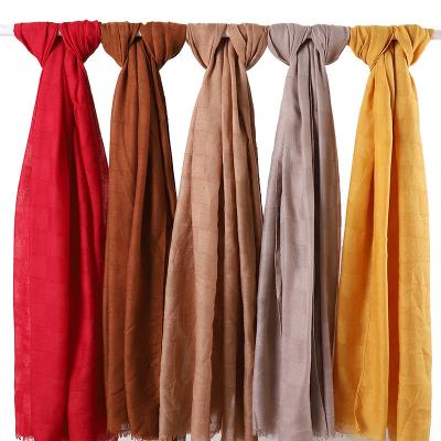 China Soft Cotton Fashion Cotton And Ethnic Scarf Malaysia Style Tudung Hijabs Canvas Headscarf for sale